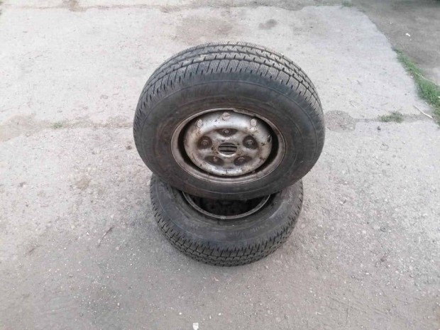 Eladó 2db. Ford Tranist kerék, 195R14C gumikkal