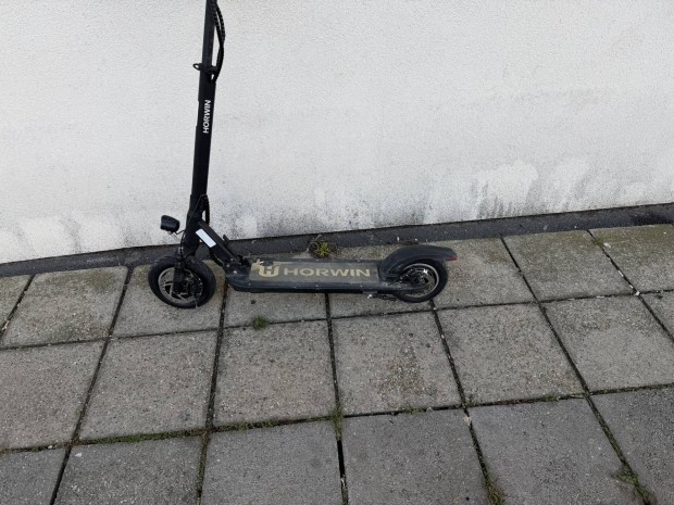 Eladó 2db fellelt állapotú elektromos roller!