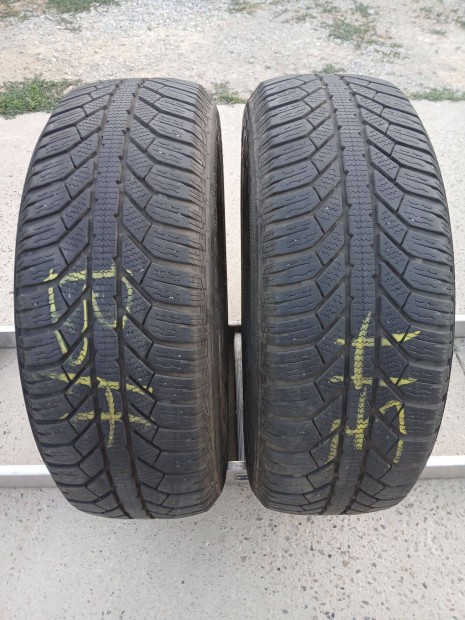 Eladó 2db használt 195/65 r15 Semperit téligumi !