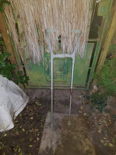 Elad� 2db mank�!