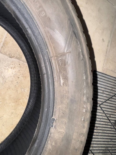 Elad 2db nyri gumik 205/55 r16