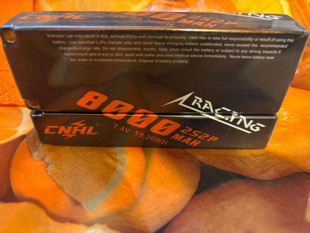 Eladó 2db új 2S 7,4 Volt 8000 mAh 120C kemény tokos Rc Lipo akku