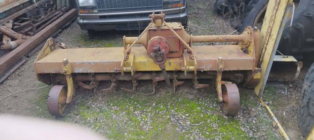 Elad� 2m-es Bulg�r mar�