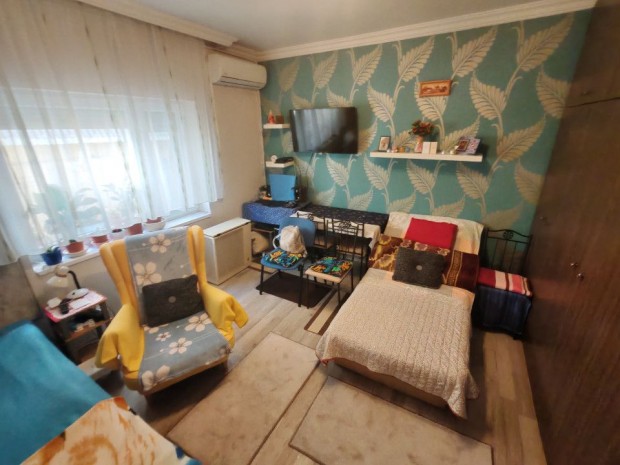 Elad� 30 nm-es Fel�j�tott t�gla lak�s Szeged Rem�ny utca