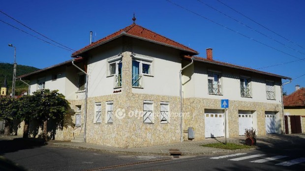 Elad� 316 nm-es h�z Tokaj