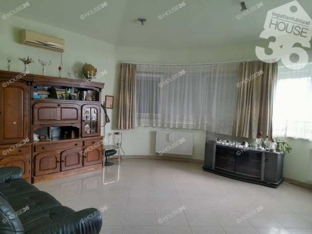 Elad� 320 nm-es h�z Barcs