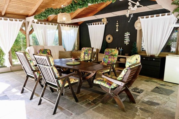 Elad� 320 nm-es h�z Kehidakust�ny