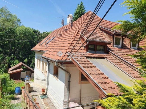 Elad� 320 nm-es h�z Remetesz�l�s