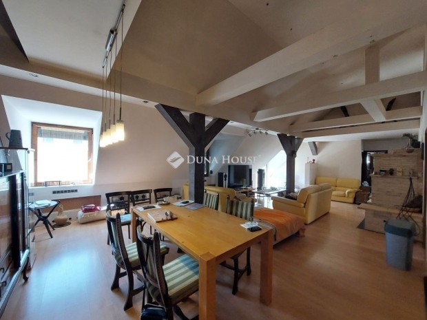 Elad� 320 nm-es lak�s Baja