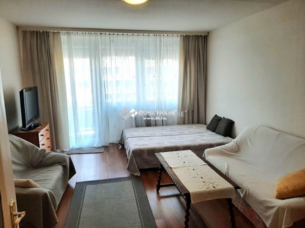 Elad� 33 nm-es lak�s Kecskem�t