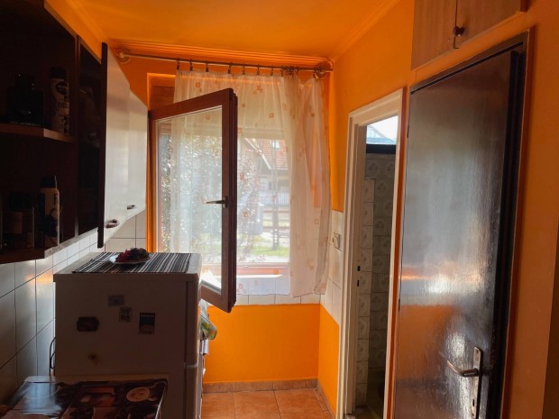Eladó 35 M2 -Es Lakás 30M2 -Es Garázzsal