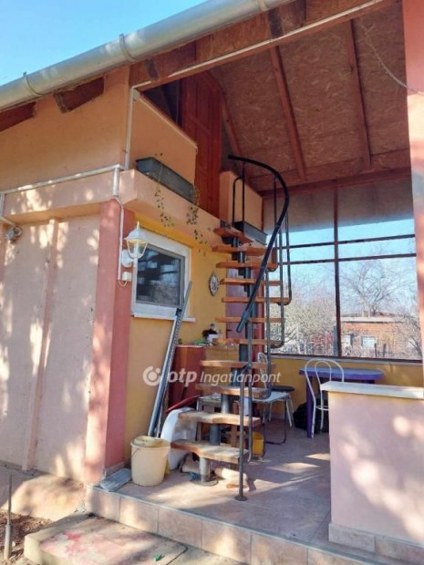 Elad� 35 nm-es h�z Szeged