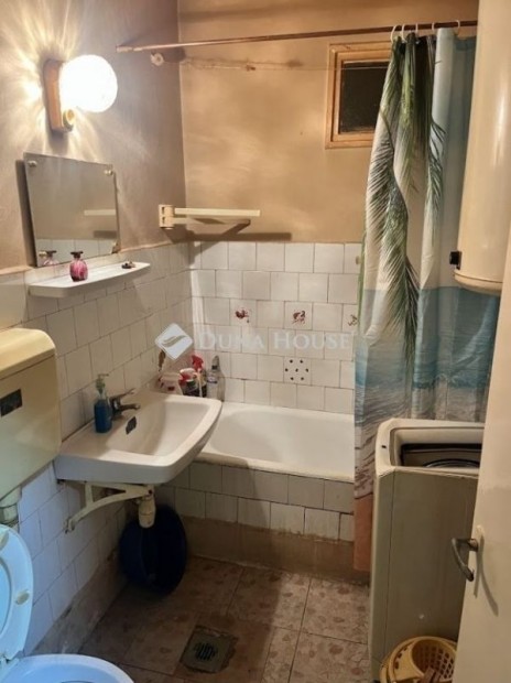 Elad� 35 nm-es lak�s P�cs