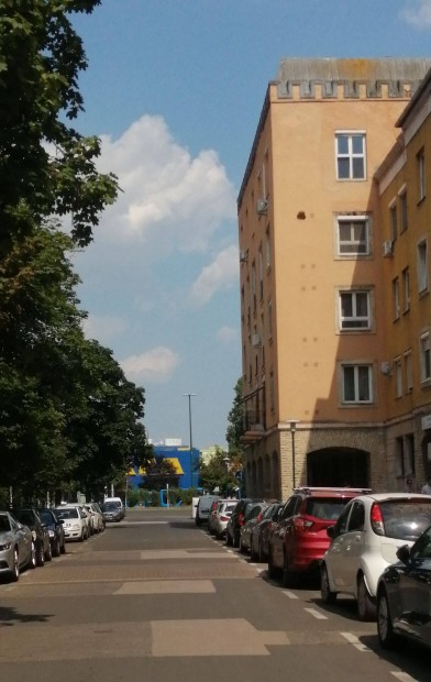 Elad� 37 nm lak�s Budapest, Bolg�rkert�sz u