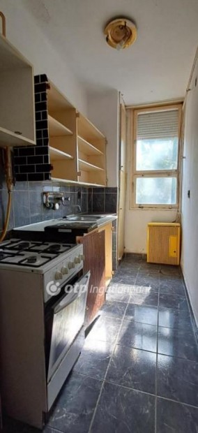 Elad� 38 nm-es lak�s B�tonyterenye