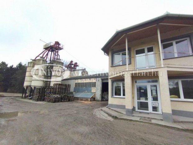 Elad� 3930 nm-es Telephely Ajka