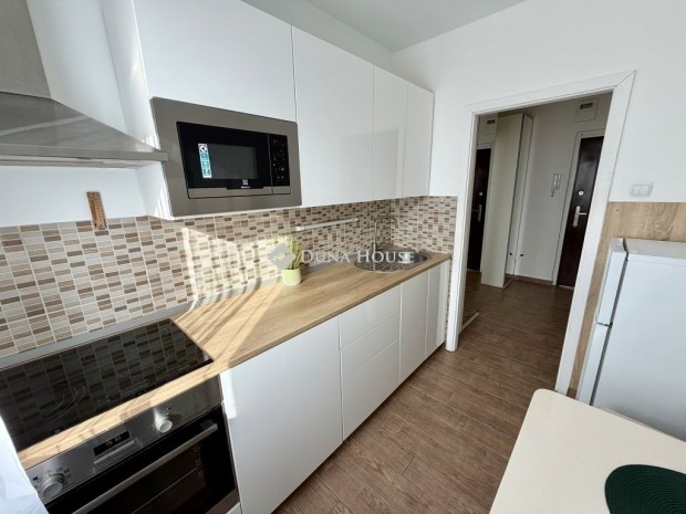 Elad� 39 nm-es lak�s P�cs