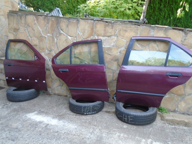 Elad 3 db BMW E36 sedan ajt