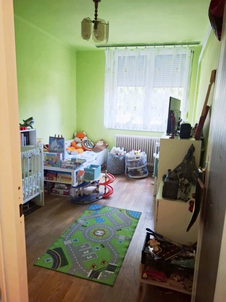 Eladó 3 szobás lakás a sétányokon szigetelt házban