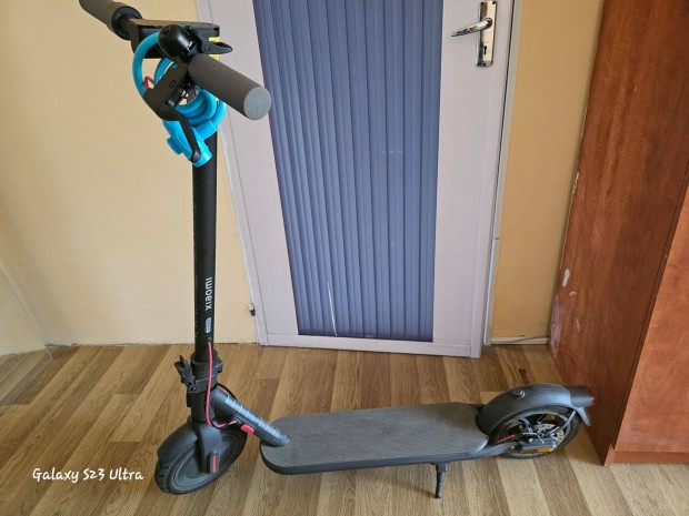 Eladó 3hónapos Xiaomi Electric Scooter 4.Hibátlan!.Gari 2év.MM vásárlá