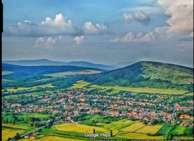 Elad� 400 nm-es telek Apc