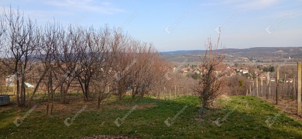 Elad� 4022 nm-es telek Bocf�lde