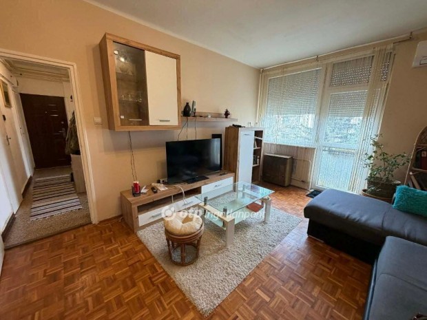 Elad� 41 nm-es lak�s Miskolc