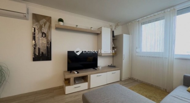 Elad� 42 nm-es lak�s Si�fok