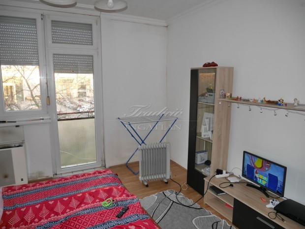 Eladó 43 m2 tégla lakás, Győr