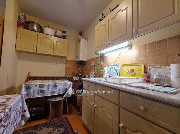 Elad� 43 nm-es lak�s Balmaz�jv�ros #5158382