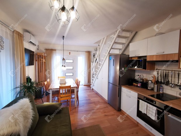 Elad� 44 nm-es h�z B�k