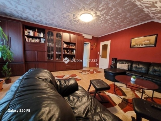 Elad� 458 nm-es h�z Vecs�s