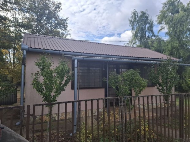 Elad� 45 nm-es Fel�j�tott �d�l�, nyaral� Hajd�szoboszl�