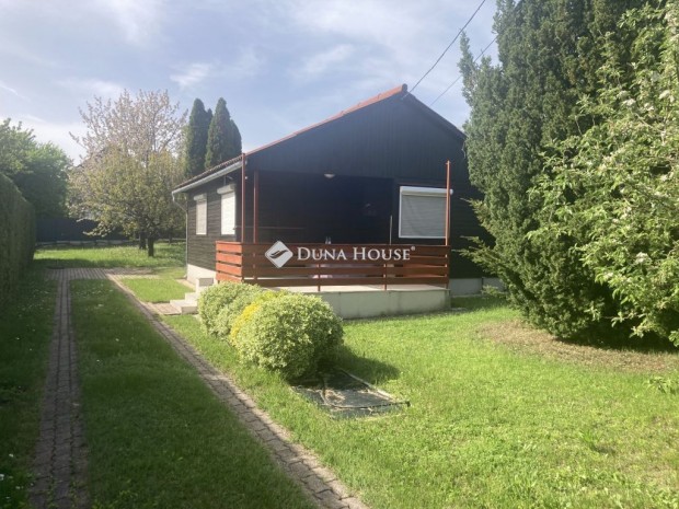 Elad� 45 nm-es h�z Balatonf�zf�