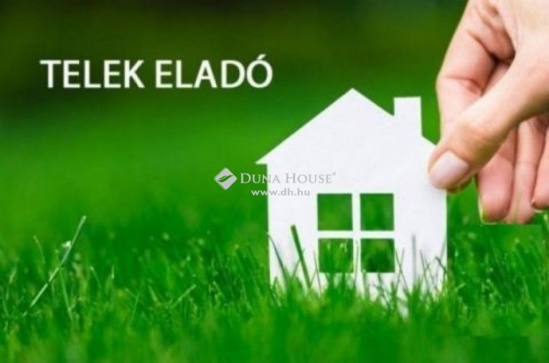 Eladó 462 nm-es telek Siófok