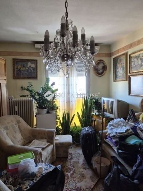 Elad� 46 nm-es lak�s P�cs