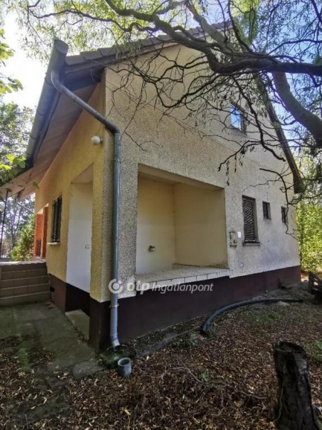 Elad� 47 nm-es h�z Cegl�d