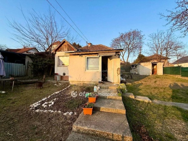 Elad� 47 nm-es h�z Dunaharaszti