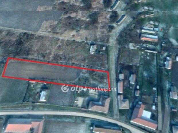 Elad� 4843 nm-es telek Kismarja