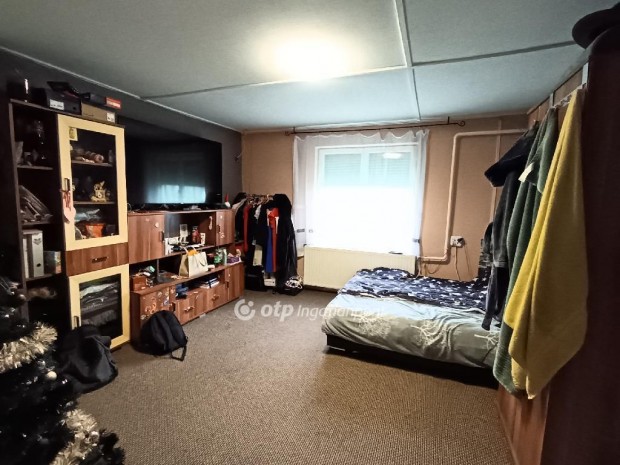 Elad� 48 nm-es h�z Szentes