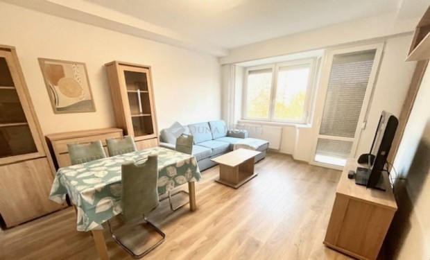 Elad� 48 nm-es lak�s P�cs