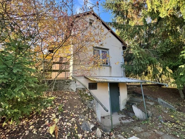 Elad� 49 nm-es Fel�j�tott Csal�di h�z Miskolc