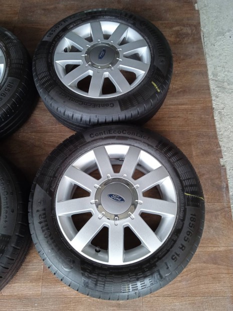 Elad 4108 as gyri Ford 15 s alufelni gumival.