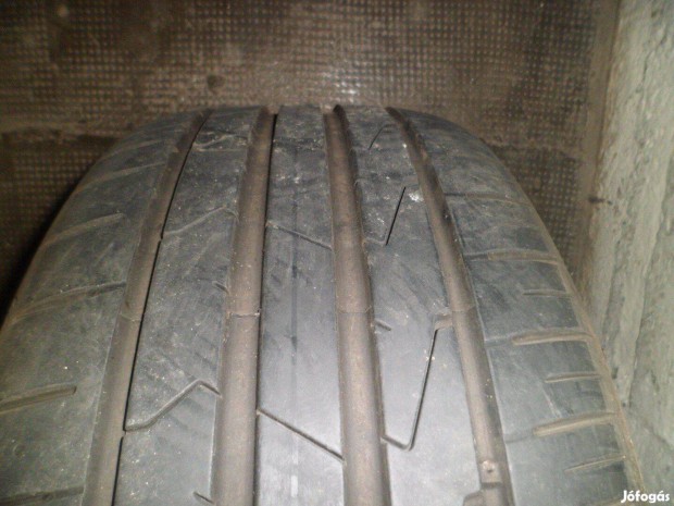 Elad� 4 darab original Audi Alufelni ny�ri gumikkal 225 50 17
