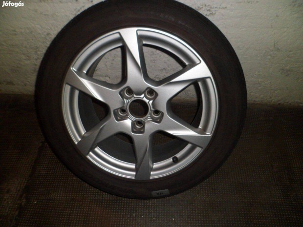 Eladó 4 darab original Audi Alufelni nyári gumikkal 225 / 50 / 17