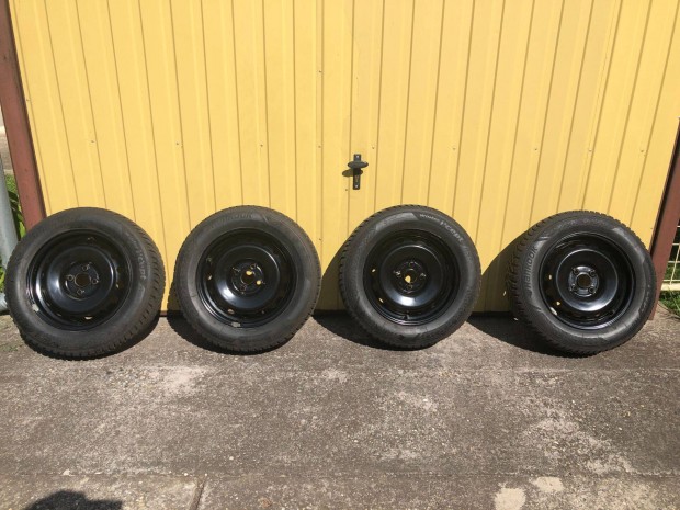 Eladó 4 db 185/65/R15 méretű Hankook téli gumi acélfelnivel!