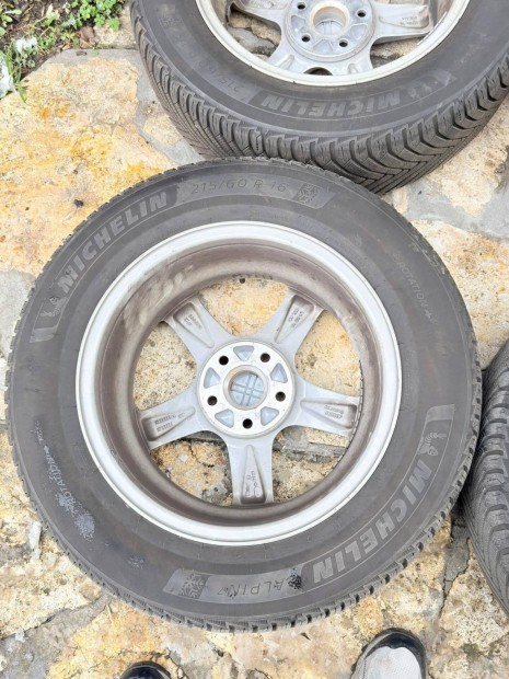 Elad� 4 db 2019-es 16-os VW Passat felni 4 Michelin t�li gumival!