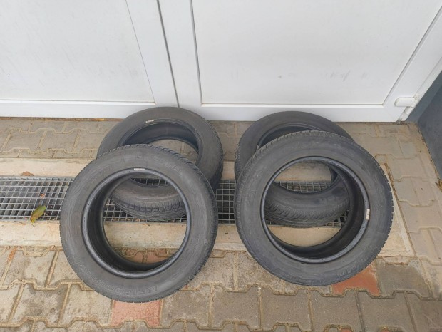 Elad� 4 db Bfgoodrich ny�ri gumi, 195/60 R15