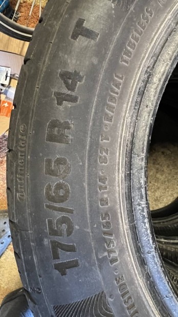 Elad� 4 db Continental Contipremiumcontact 175/65 R14 ny�ri gumi