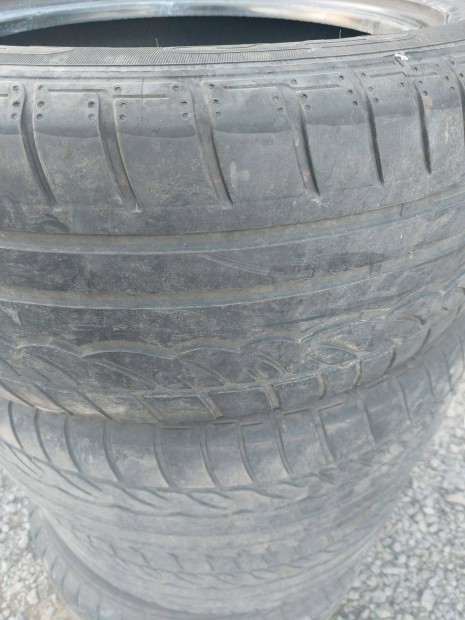 Elad 4 db Dunlop 235/55R17 nyri gumi!